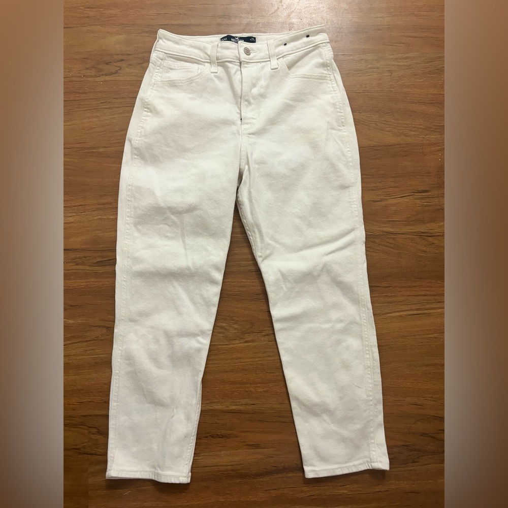 Hollister ULTRA HIGH-RISE MOM JEAN
